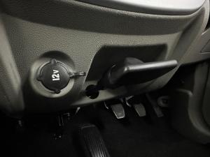 Mahindra KUV 100 1.2 K6+ - Image 9