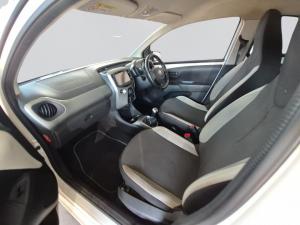 Toyota Aygo 1.0 - Image 3