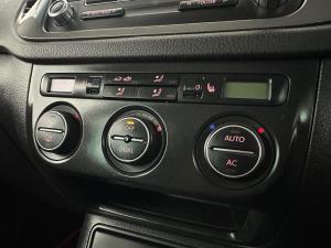 Volkswagen Tiguan 2.0 TSI TRACK-FIELD 4MOT TIP - Image 12
