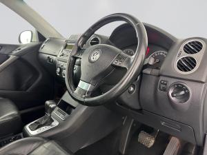 Volkswagen Tiguan 2.0 TSI TRACK-FIELD 4MOT TIP - Image 14