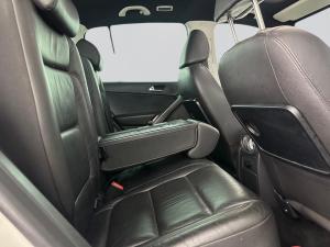 Volkswagen Tiguan 2.0 TSI TRACK-FIELD 4MOT TIP - Image 18