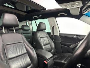 Volkswagen Tiguan 2.0 TSI TRACK-FIELD 4MOT TIP - Image 20