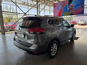 Nissan X Trail 2.5 Acenta 4X4 CVT - Image 18