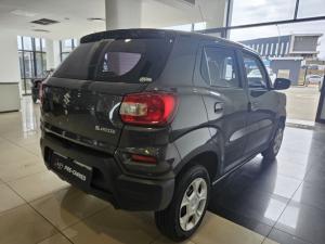 Suzuki S-Presso 1.0 GL manual - Image 10