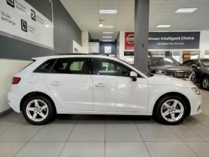 Audi A3 Sportback 30TFSI S line - Image 2