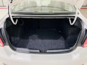 Volkswagen Polo sedan 1.6 Comfortline auto - Image 14