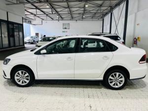 Volkswagen Polo sedan 1.6 Comfortline auto - Image 2