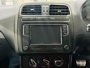 Volkswagen Polo sedan 1.6 Comfortline auto - Image 9