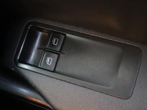 Volkswagen Polo Vivo hatch 1.4 Trendline - Image 24
