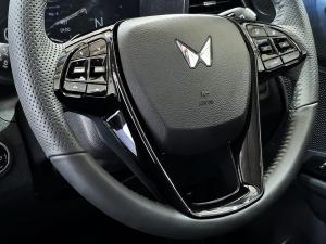 Mahindra XUV 3XO 1.2T AX5 manual - Image 21