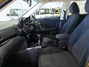 Mahindra XUV 3XO 1.2T AX5 manual - Image 23