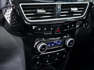 Mahindra XUV 3XO 1.2T AX5 manual - Image 24