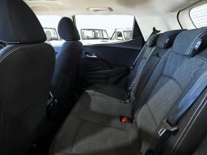 Mahindra XUV 3XO 1.2T AX5 manual - Image 8