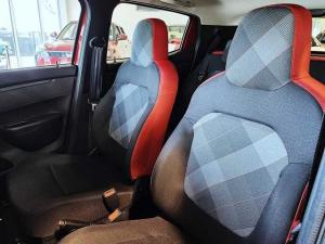 Renault Kwid 1.0 Techno auto - Image 4