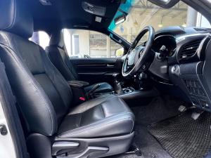 Toyota Hilux 2.8GD-6 Xtra cab Legend 50 - Image 17