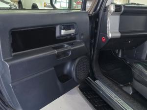 Toyota FJ Cruiser FJ Cruiser - Image 11