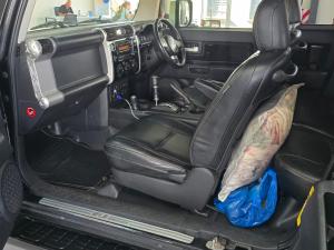 Toyota FJ Cruiser FJ Cruiser - Image 13