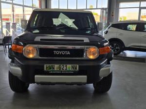 Toyota FJ Cruiser FJ Cruiser - Image 2