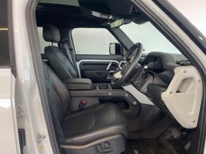 Land Rover Defender 110 D300 X-Dynamic HSE - Image 8