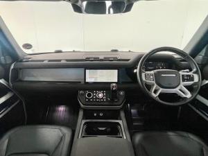 Land Rover Defender 110 D300 SE - Image 12