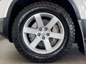 Land Rover Defender 110 D300 SE - Image 5