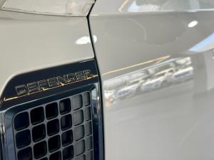 Land Rover Defender 110 D300 SE - Image 6