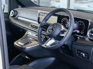 Mercedes-Benz V-Class V300d Exclusive - Image 11