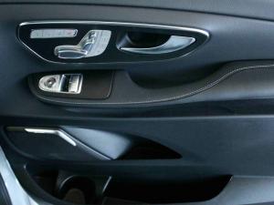 Mercedes-Benz V-Class V300d Exclusive - Image 12