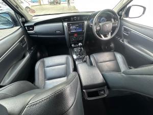 Toyota Fortuner 2.4GD-6 manual - Image 6