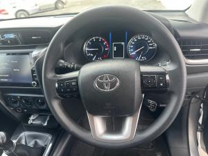 Toyota Fortuner 2.4GD-6 manual - Image 8