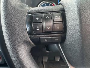 Toyota Fortuner 2.4GD-6 manual - Image 9