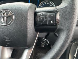 Toyota Fortuner 2.4GD-6 manual - Image 10