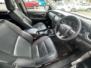 Toyota Fortuner 2.4GD-6 manual - Image 15