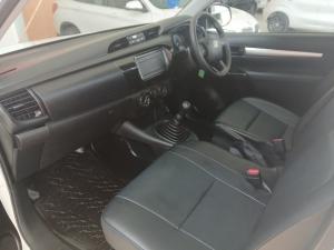 Toyota Hilux 2.0 single cab S (aircon) - Image 7
