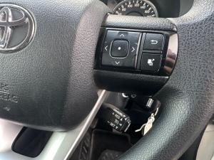 Toyota Hilux 2.4GD-6 double cab 4x4 Raider X manual - Image 9