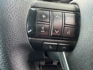 Toyota Hilux 2.4GD-6 double cab 4x4 Raider X manual - Image 10