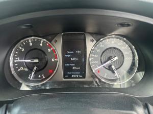 Toyota Hilux 2.4GD-6 double cab 4x4 Raider X manual - Image 11