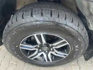 Toyota Hilux 2.4GD-6 double cab 4x4 Raider X manual - Image 17