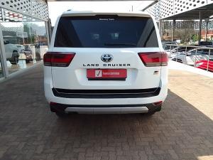 Toyota Land Cruiser 300 3.5T GR-Sport - Image 5