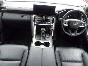 Toyota Land Cruiser 300 3.5T GR-Sport - Image 6