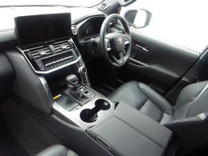 Toyota Land Cruiser 300 3.5T GR-Sport - Image 7