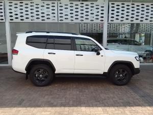 Toyota Land Cruiser 300 3.5T GR-Sport - Image 3