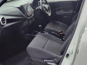 Toyota Vitz 1.0 XR manual - Image 7