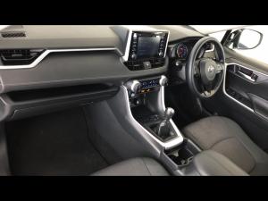 Toyota RAV4 2.0 GX - Image 7