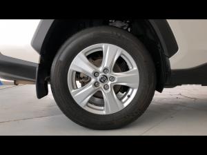 Toyota RAV4 2.0 GX - Image 20