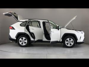 Toyota RAV4 2.0 GX - Image 30