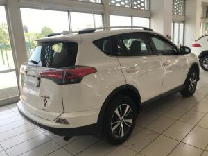 Toyota RAV4 2.0 GX - Image 2