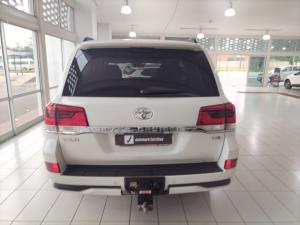 Toyota Land Cruiser 200 V8 4.5D VX-R automatic - Image 5
