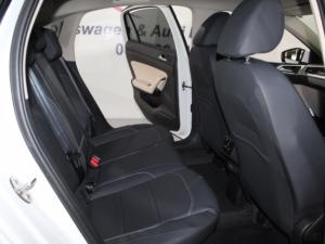 Volkswagen Polo 1.0 TSI Style Tiptronic - Image 16