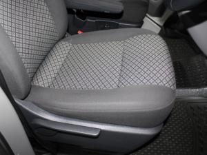 Volkswagen T6.1 Kombi 2.0TDi DSG 110KW Trendline - Image 17